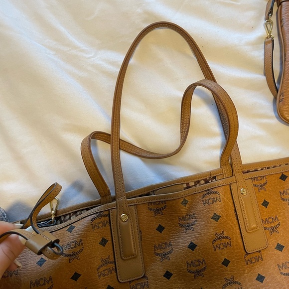 MCM large shopper in visetos - Picture 2 of 2